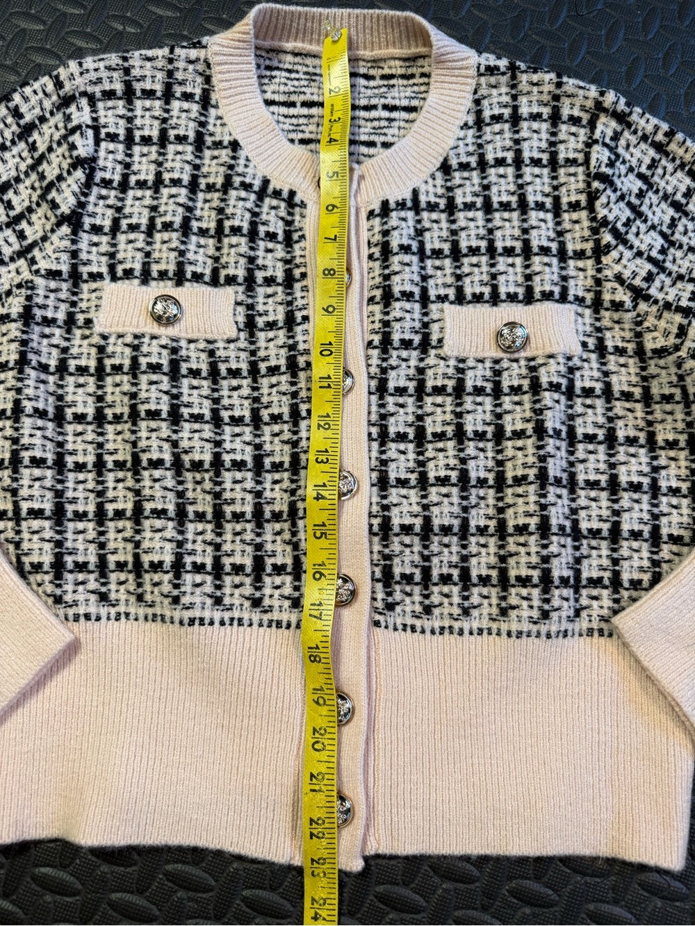 Black Cream Tweed Knit Cardigan Gold Crest Buttons XL Quiet Luxury - Picture 6 of 9